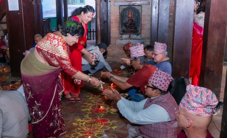 वसन्तपुरमा ‘अञ्जली दिदी’को सामूहिक भाइटीका